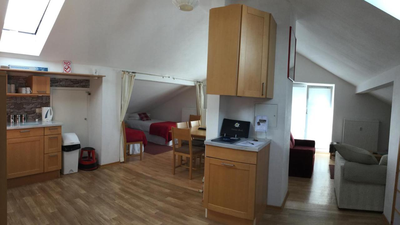 Alpine Blue Apartments Griesen ภายนอก รูปภาพ